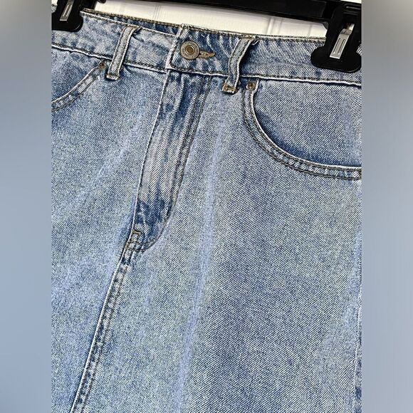 Forever 21 denim skirt size M - Picture 2 of 4